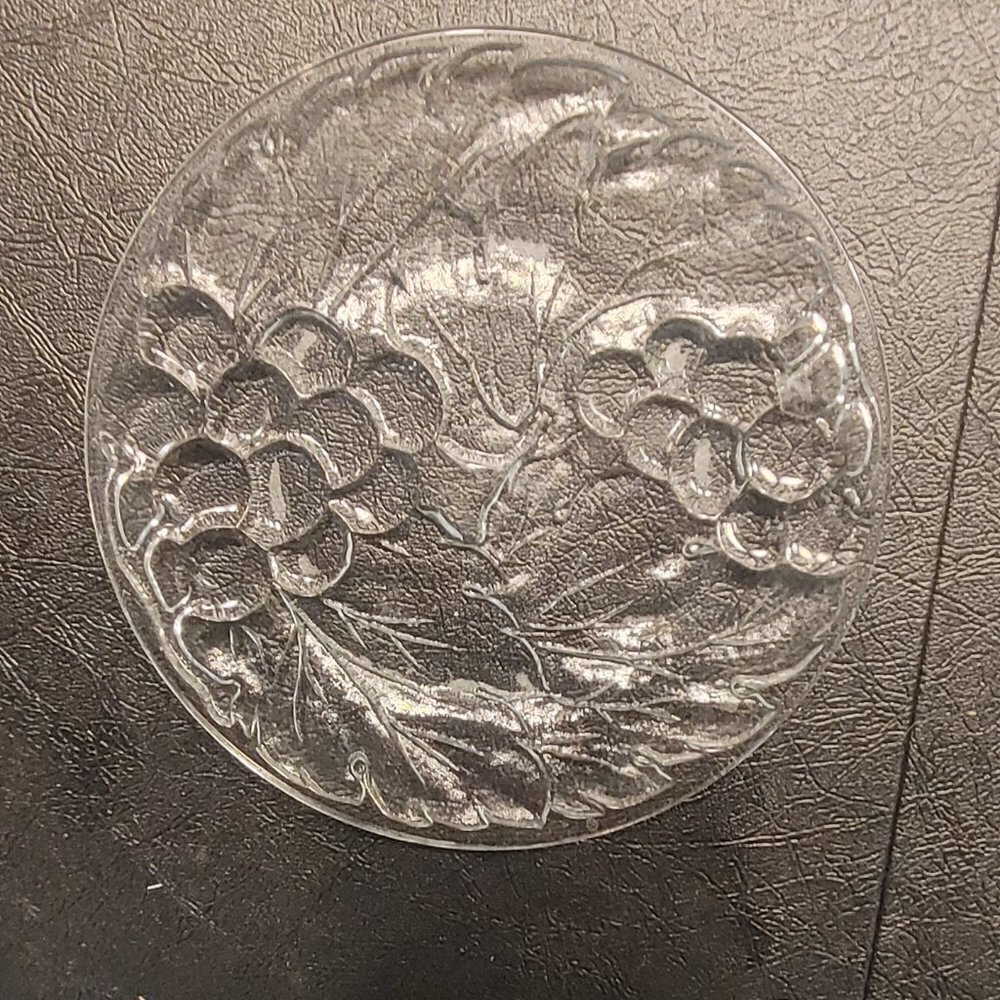 Clear Glass Grapes & Leaves Embossed